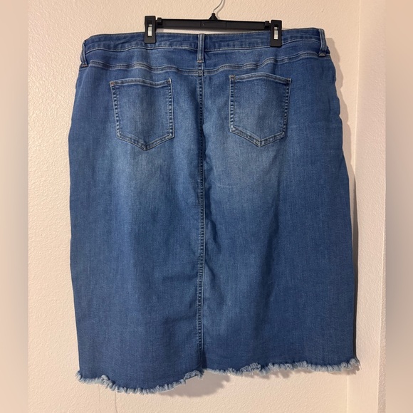SO Blue Denim Skirt with Button Detail Size 3X - Picture 3 of 3